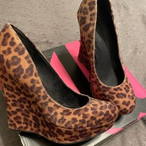 Leopard Wedges by Michael Antonia…Size 6.5 … Comfortable!